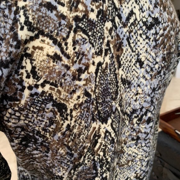 SML Petite Size S Women's Sweater - Picture 3 of 3